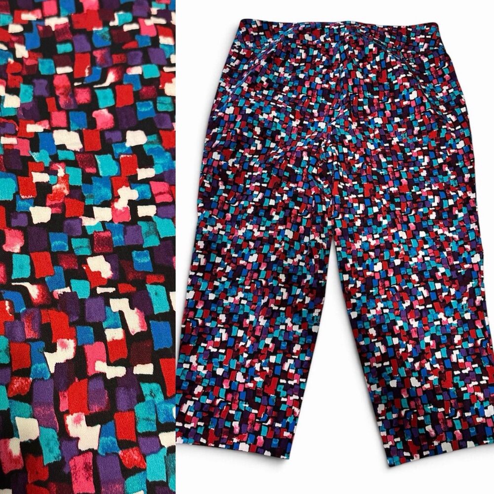 Attyre Woman Sz 18w x 24” Cropped Capri Pants Stretch Pull On Colorful